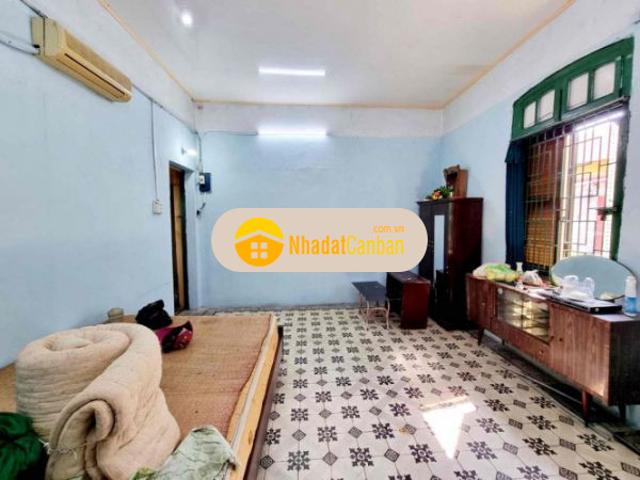 Nhà tập thể hai bà trung có bìa đỏ