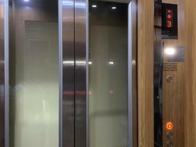 Nhà tôi cho thuê nhà hai cửa đi, mới, 94m2_ 4T  vỉa hè, Duy Tân 29 Tr