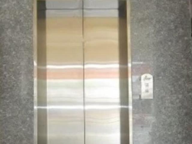 Nhà tôi cho thuê nhà mới, hai cửa đi, Bách Khoa, 101m2x 5T vỉa hè 30 Tr