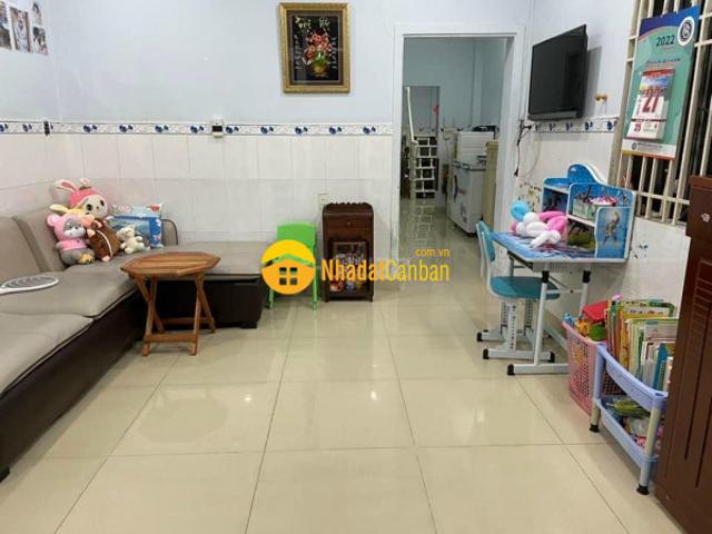 Nhà tân phú, ngang 4.6m 2 tầng chỉ nhỉnh 70trm2