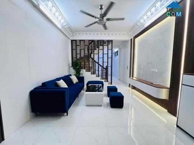 Nhà Thịnh Quang Dân Xây Tặng Nội Thất Mới Đẹp Ở Ngay DT 37M2 5T Giá 8.8 Tỷ