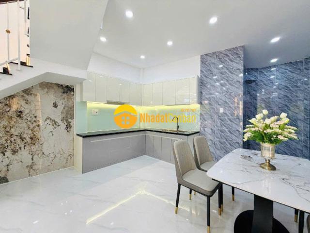 Nhà thật. Hẻm xe hơi, nội thất đẹp quang trung, gv. Gần 50m2, chỉ 5,6 tỷ tl