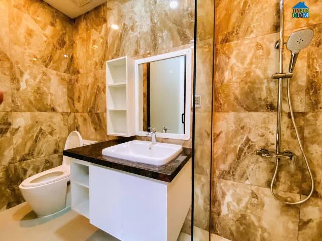 Nhà trung tâm giáp giao thoa Bến Lức, Cần Giuộc, Cần Đước 99m2, chỉ 2,4 tỷ, tặng full nội thất