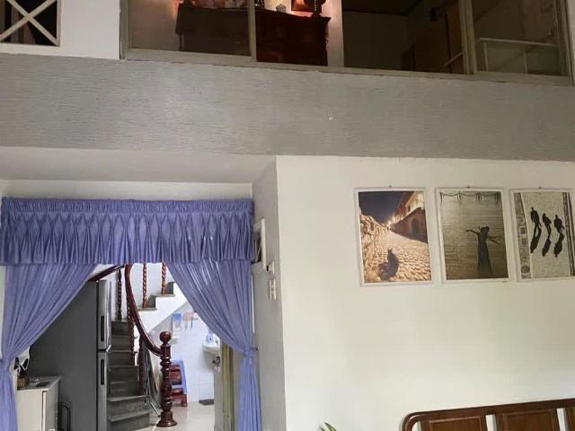 Nhà trung tâm – kiệt ô tô tránh – kinh doanh tốt – 4,5 tỷ Đường Cù Chính Lan