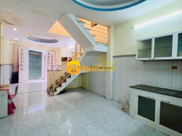 Nhà trống 28 phan tây hồ, p. Cầu kiệu p7, phú nhuận