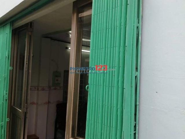 Nhà trống cần cho thuê nguyên căn