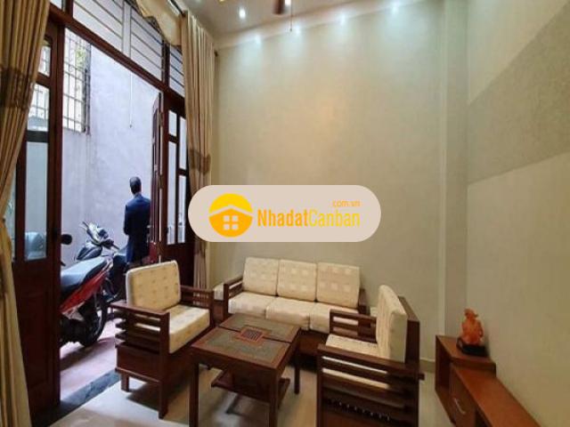 Nhà xã đàn 36m 100m ra ôtô khu vực sầm uất 5tỷ hơn
