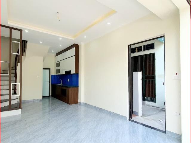 Nhà Yên Vĩnh, góc 2 thoáng vĩnh viễn, gần nhà văn hóa, sân ô tô đỗ 247 cách 100m 4 ngủ, 4 vệ sinh