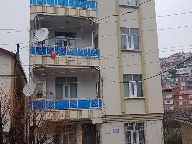 NİKSAR GAYRİMENKUL EMLAK'TAN ' '4 KATLI BİNANIN' HER KATI AYRI,AYRI SATILICAKTIR. KAT MÜLKİYETLİDİR