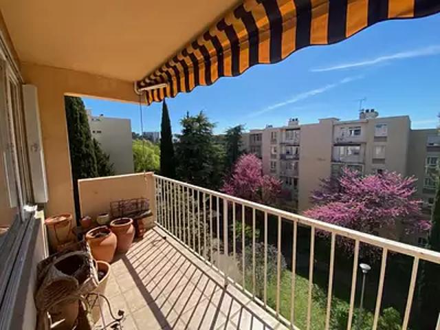 Nîmes 30000 Achat / Vente appartement 4 pièces t4 terrasse balcon