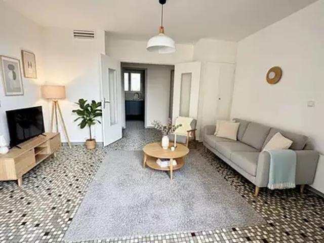 Nîmes 30000 Achat / Vente appartement 4 pièces t4 au dernier étage cave