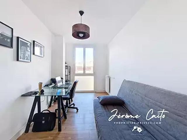Nîmes 30000 Achat / Vente appartement 3 pièces t3 au dernier étage cave