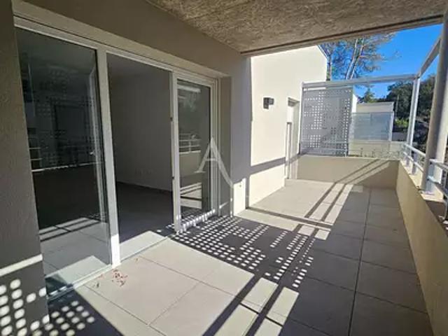 Nîmes 30000 Achat / Vente appartement 3 pièces t3 au dernier étage terrasse