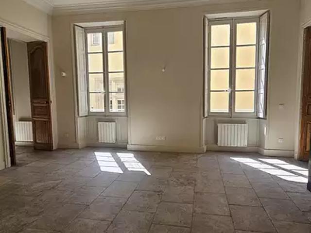 Nîmes 30000 Location appartement 4 pièces t4