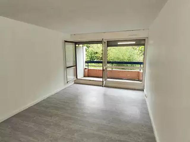 Nîmes 30000 Location appartement 1 pièce t1 terrasse parking