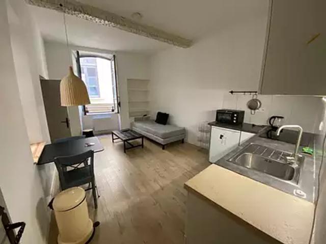 Nîmes 30000 Location appartement 2 pièces t2