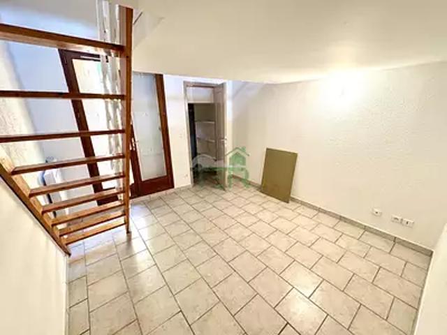Nîmes 30000 Location appartement 2 pièces t2