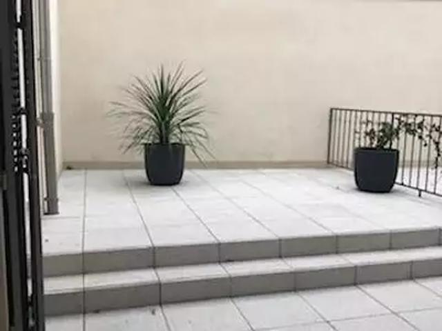 Nîmes 30000 Location appartement 2 pièces t2 terrasse