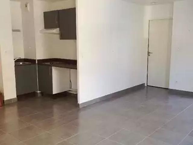 Nîmes 30000 Location appartement 2 pièces t2 terrasse