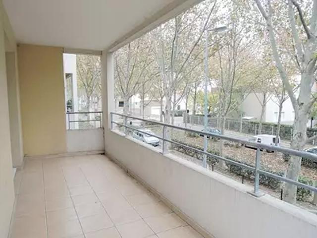 Nîmes 30000 Location appartement 2 pièces t2 terrasse parking
