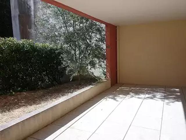 Nîmes 30000 Location appartement 3 pièces t3 terrasse