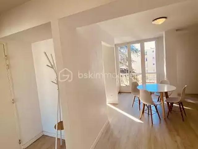 Nîmes 30900 Achat / Vente appartement 3 pièces t3 au dernier étage cave