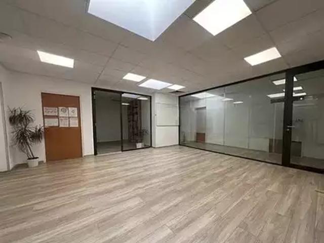 Nîmes 30900 Achat / Vente divers 9 pièces