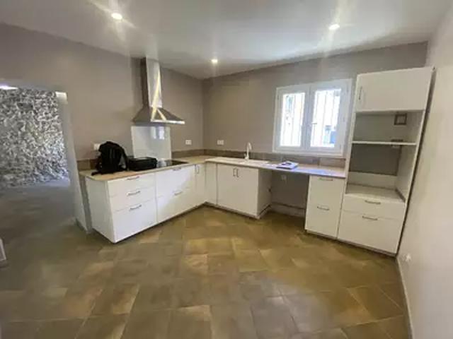 Nîmes 30900 Location appartement 2 pièces t2