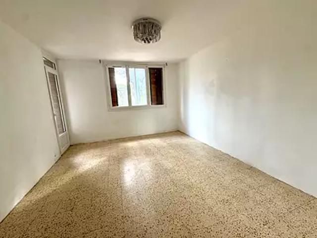 Nîmes 30900 Location appartement 3 pièces t3 cave parking