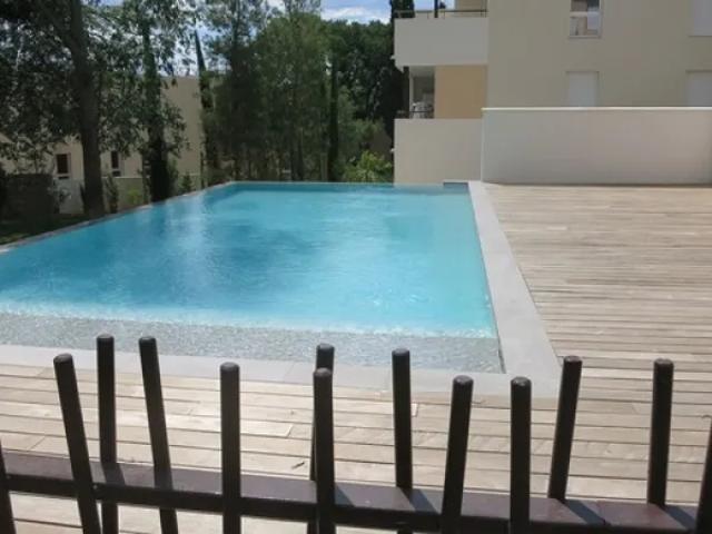 nimes – appartement 2 pièces – 41.90m² – réf:8683