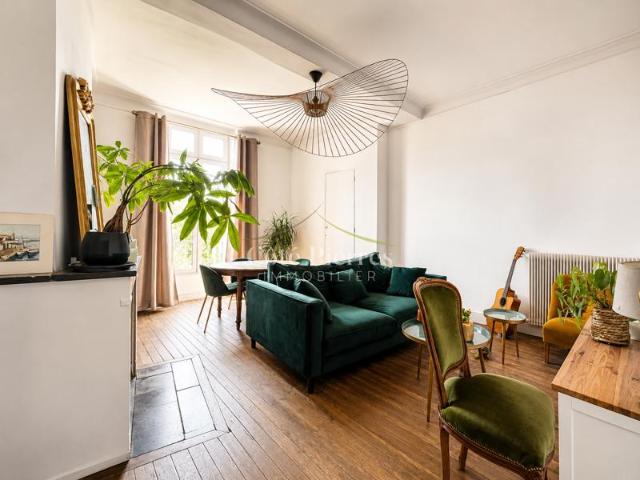 Nimes Appartement T3 meublé