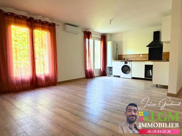 NÎMES – Appartement T4 rénové de 69,18 m² avec balcon et parking libre dans résidence sécurisée