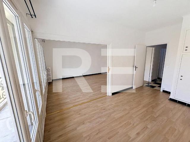 Nîmes Centre Quartier St Baudile Appartement Traversant. 74m² Nîmes