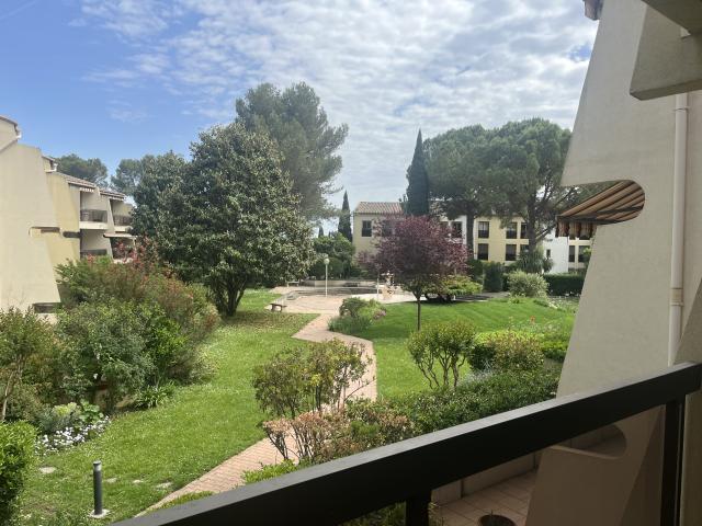 NIMES CIGALE Appartement type 3 de 80 m2 dans résidence de standing avec piscine et tennis