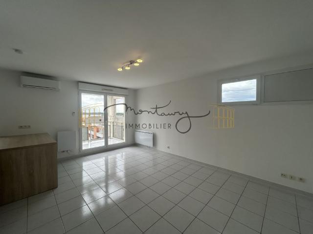 NIMES COSTIERES / PGS LUMINEUX APPARTEMENT P3 AVEC TERRASSE CLIMATISATION GARAGE ET PISCINE