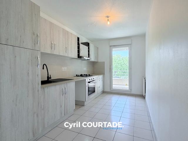 Nîmes, Dpt Gard 30, Appartement de 101 m² lumineux, entièrement rénové
