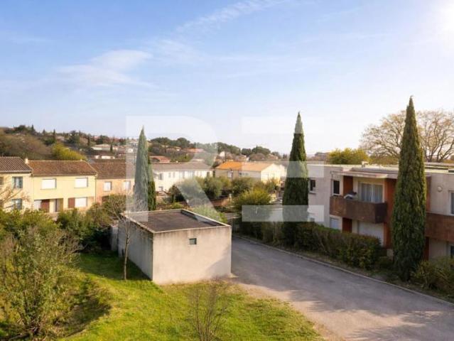 NÎMES – Élégant P2 avec balcon et parking