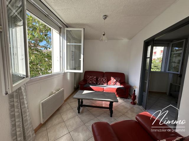 NIMES GARE CENTRE VILLE APPARTEMENT T4 70M2 CELLIER