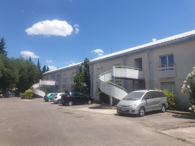 NIMES LYCEE PHILIPPE LAMOUR/MAS DE VILLE GRAND STUDIO 29.66 M² AVEC MEZZANINE