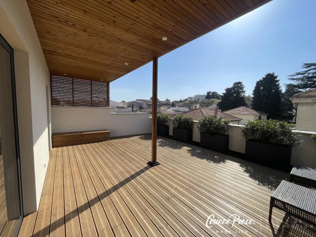 NIMES MAISON DE VILLE CONTEMPORAINE NEUVE CORINNE PONCE IMMOBILIER