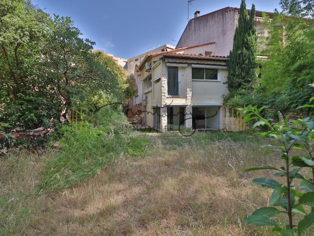 NÎMES MAISON DE VILLE AVEC JARDIN, GGE ET STUDIO INDÉP
