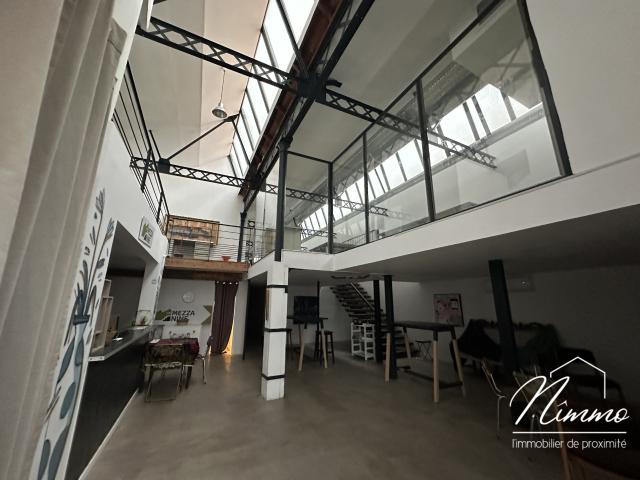 NIMES MARECHAL JUIN LOCAL COMMERCIAL A USAGE DE BUREAU DE 325M2