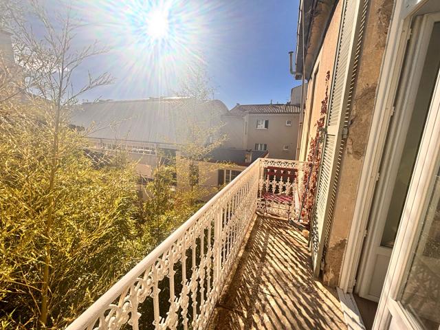 NIMES PROCHE ESPLANADE CH. DE GAULLE P4 DE 90.95M²