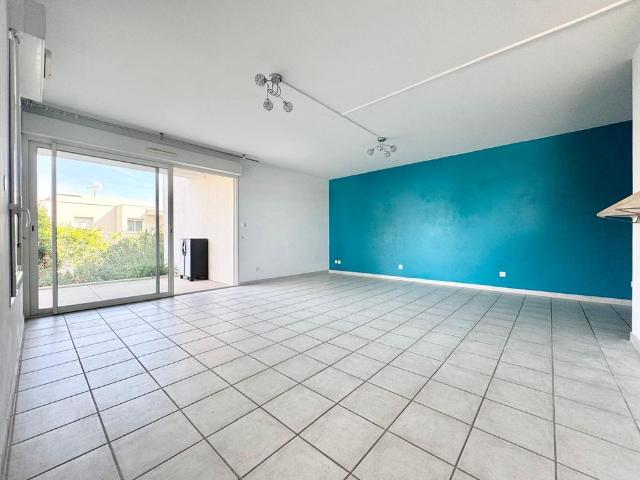 NIMES / PUECH DU TEIL T3 AVEC TERRASSE, JARDIN, GARAGE ET CLIMATISATION