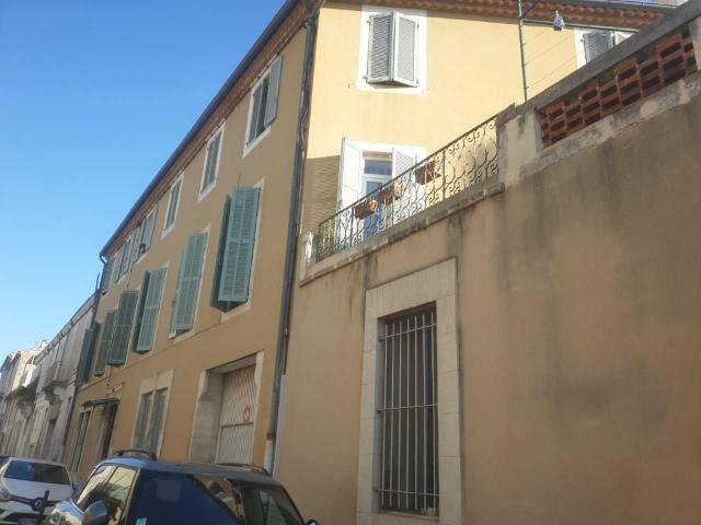 NIMES, QUARTIER BEAUX ARTS APPARTEMENT TYPE 4 DE 94.49 M2 AU 1ER ETAGE
