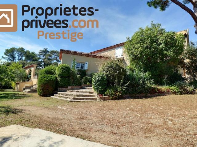 Nimes, quartier CIGALE, 10 pièce s 220 m2