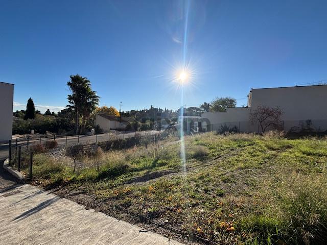 Nîmes, quartier résidentiel,Terrain à bâtir de 188 m2