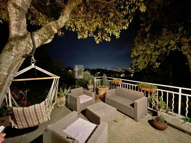 NÎMES QUARTIER ROUTE D'UZES MAISON TYPE 5 AVEC MAGNIFIQUE VUE 116 M2 + APPARTEMENT DE 40M2