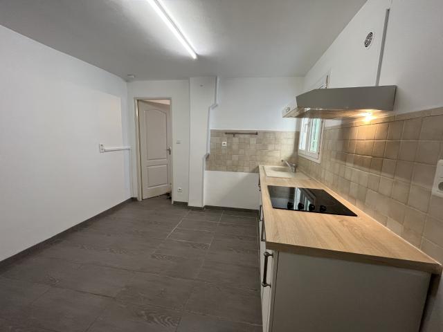 NIMES Route de Beaucaire Appartement T2