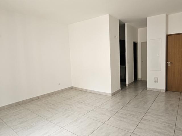Nimes rue Roussy appartement T1 à louer